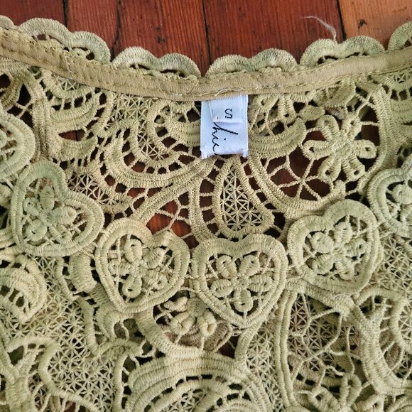 Chartreuse Lace Blouse - sz X-Small - Picture 2 of 5